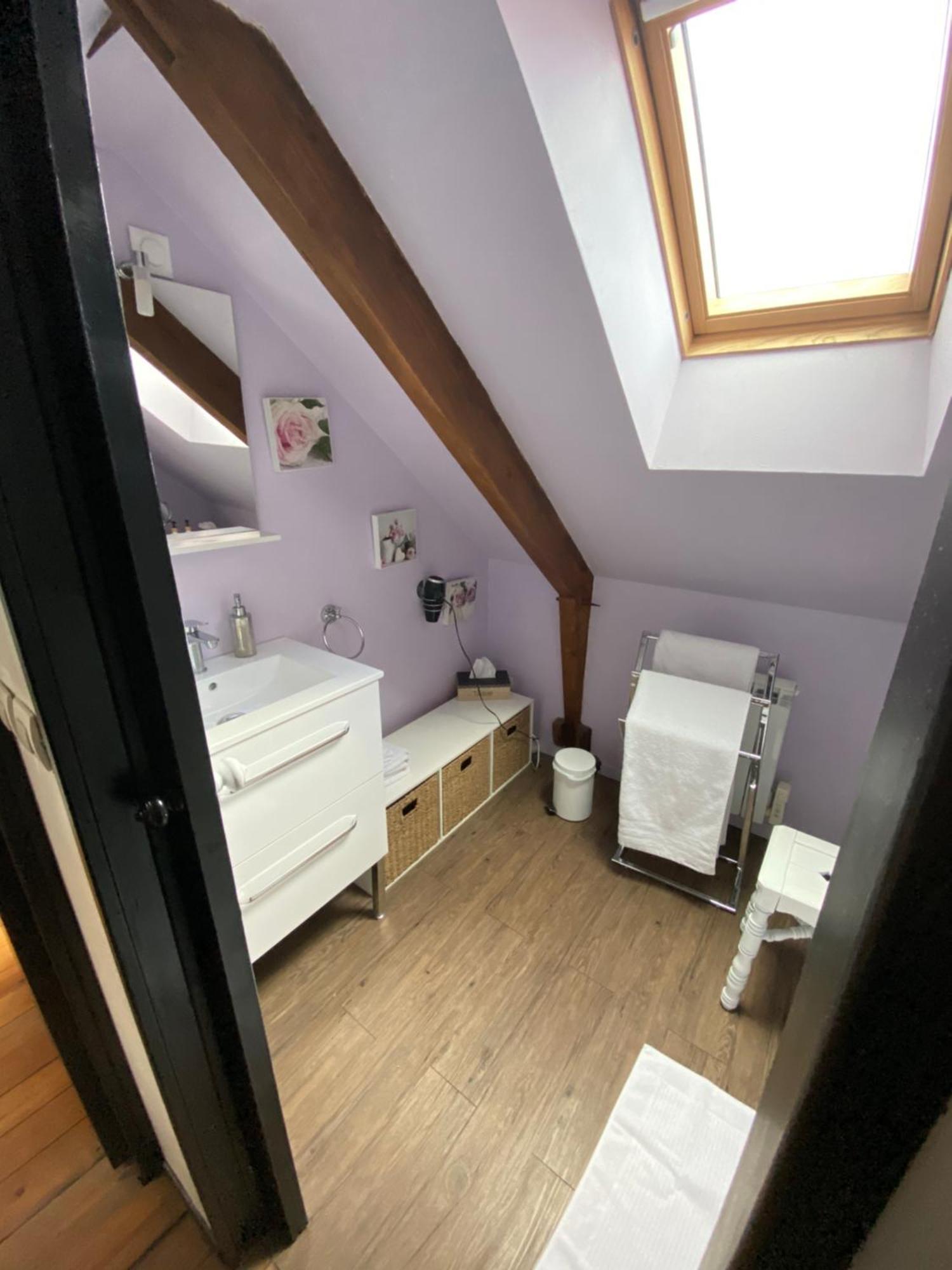 Bed and Breakfast Chez Patou Laval  Exterior foto
