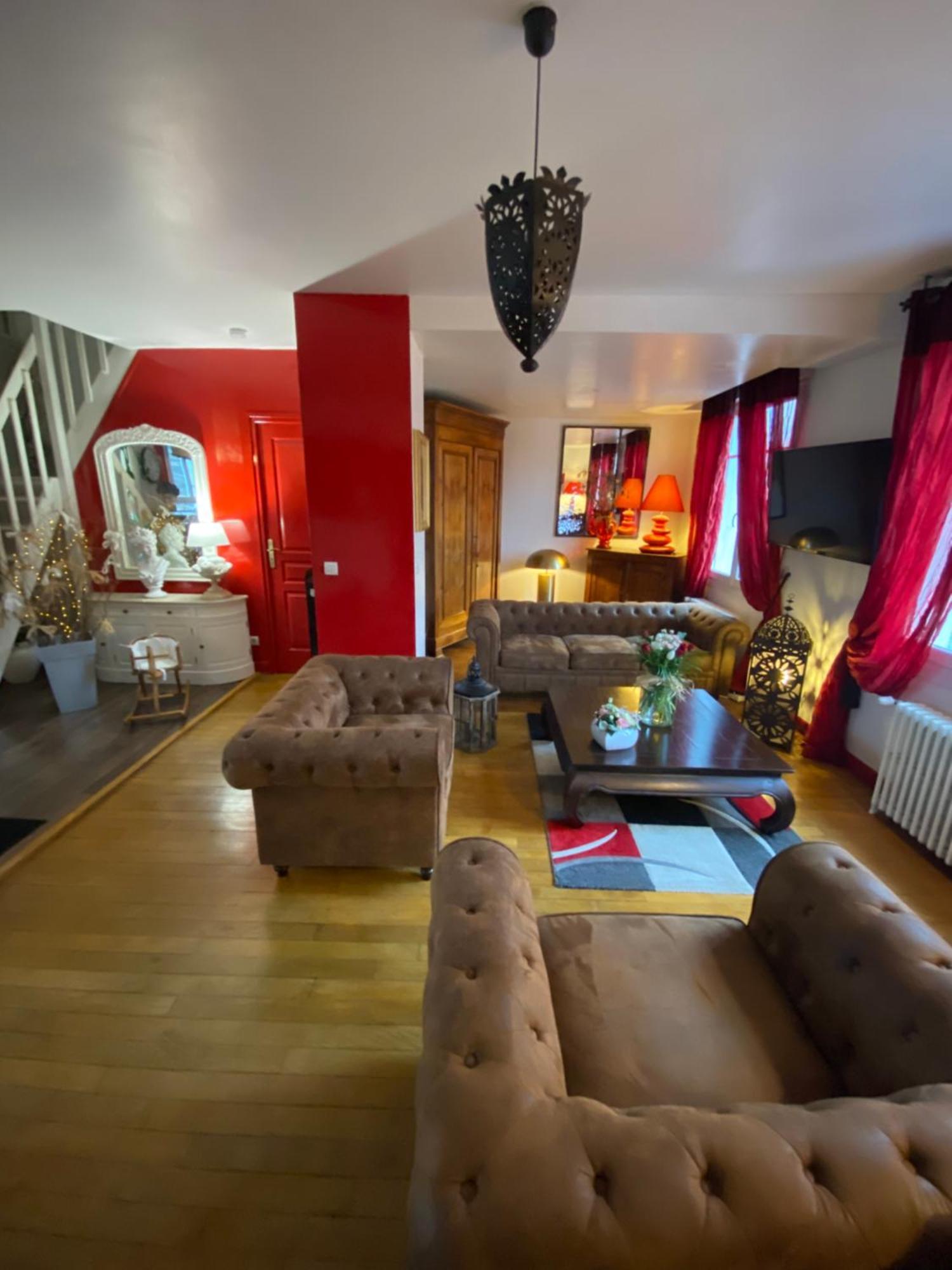 Bed and Breakfast Chez Patou Laval  Exterior foto