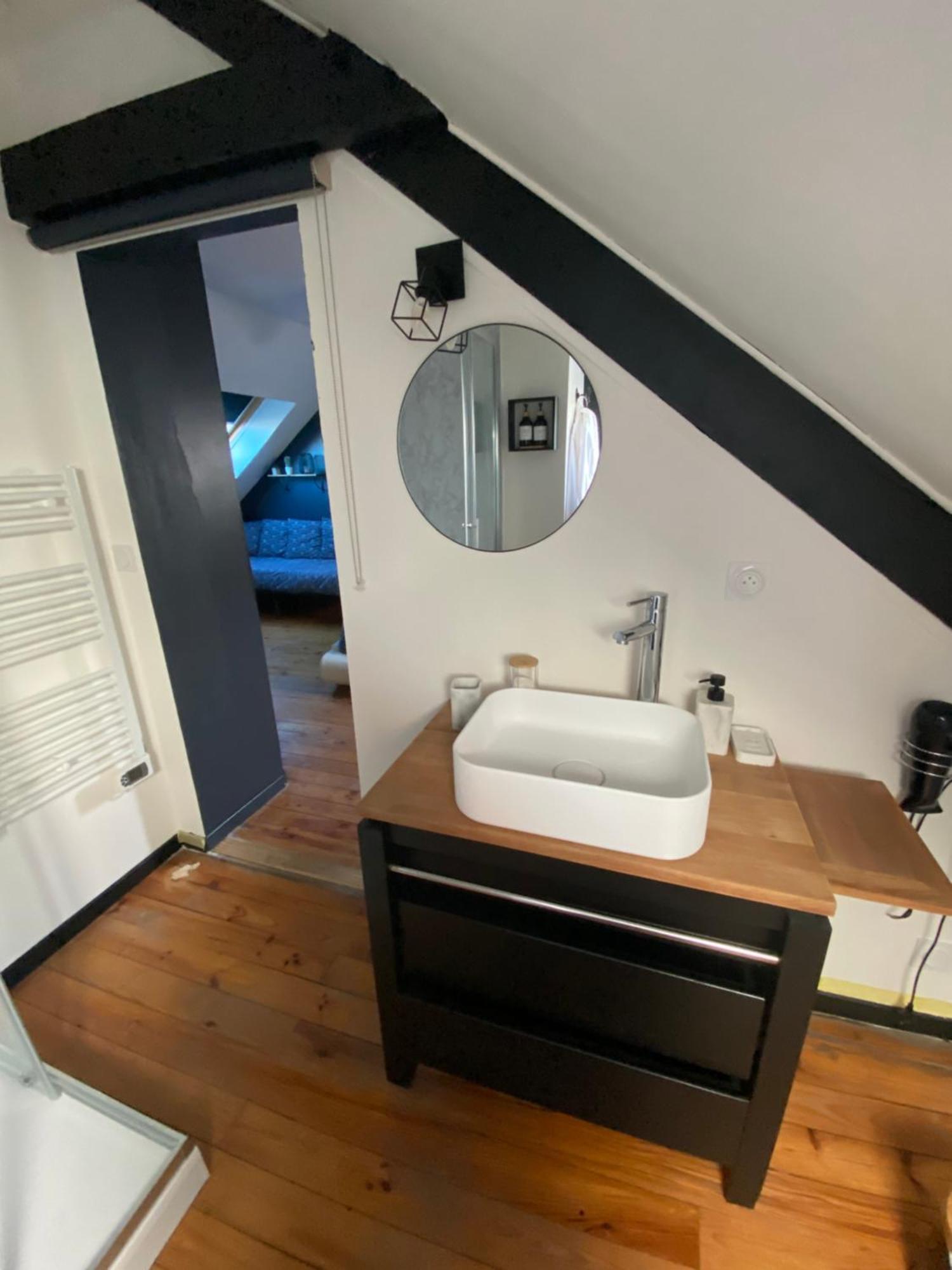 Bed and Breakfast Chez Patou Laval  Exterior foto