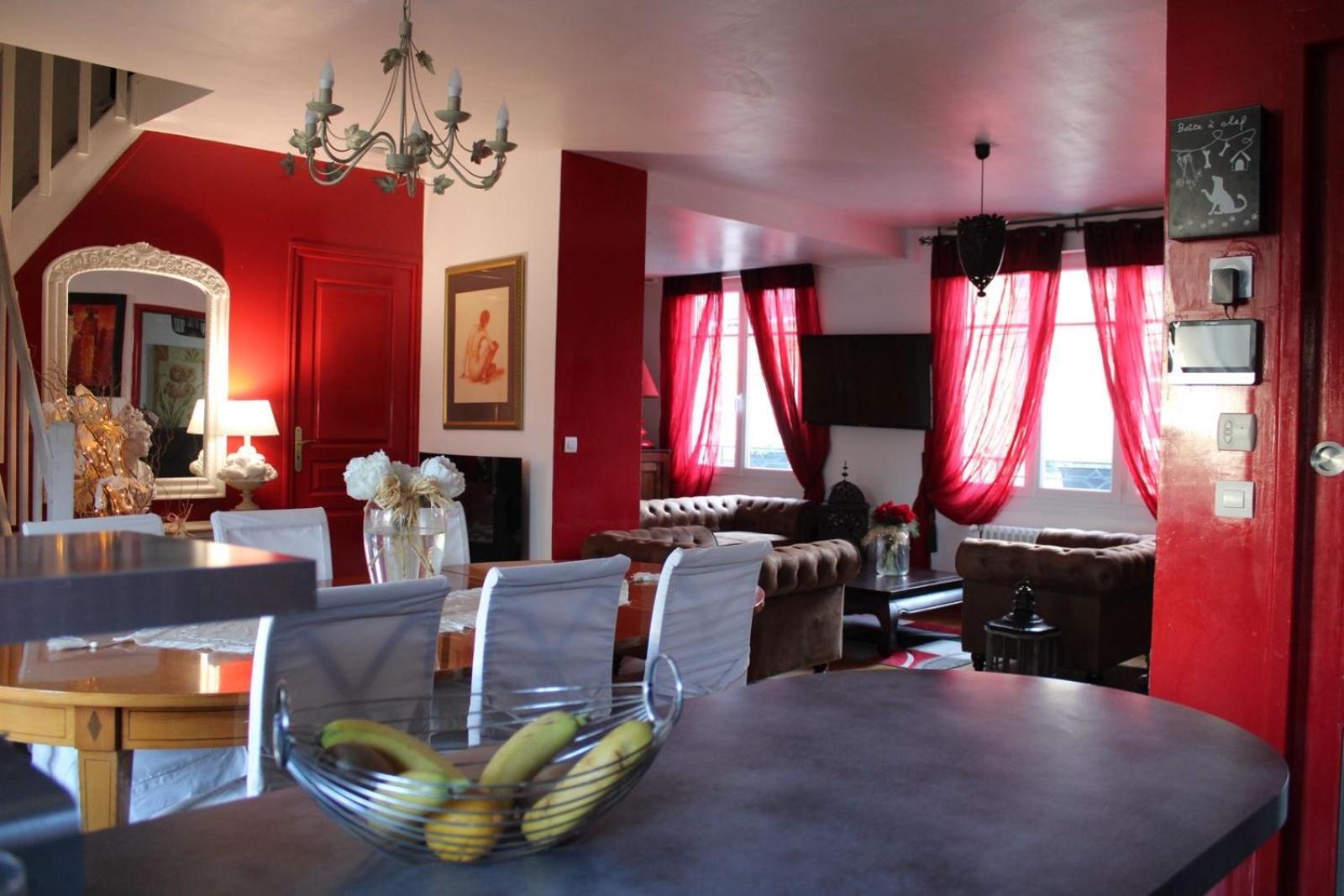 Bed and Breakfast Chez Patou Laval  Exterior foto